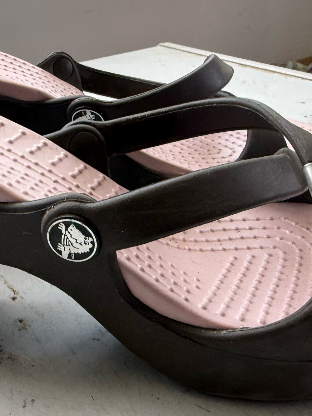 Crocs Cyprus Wedge Sandals Brown Pink Comfort Heels Women’s Size 7 - Picture 11 of 11